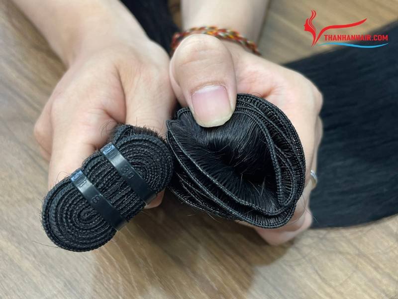 Compare the hair bundle thickness of machine weft and hand tied wefts