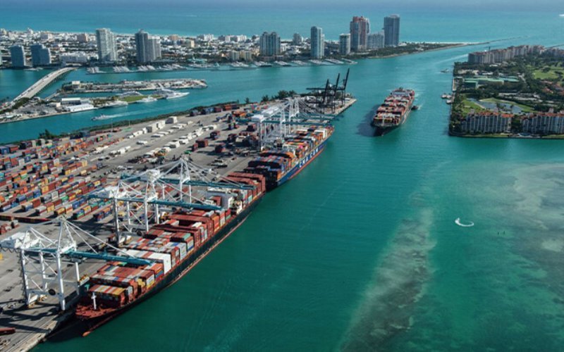 Hair vendors ship goods at the port of Miami