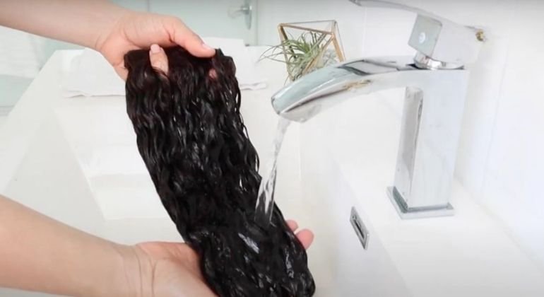 Can you wash clip in hair extensions?