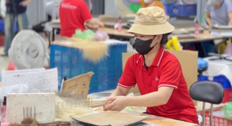 Choose reliable hair vendors with good hair extensions price