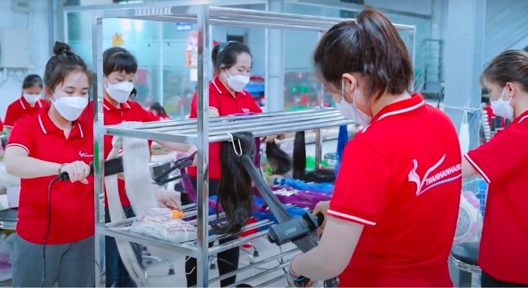 Choose Thanh An Hair for 22-inch hair extensions with a natural, long lasting finish