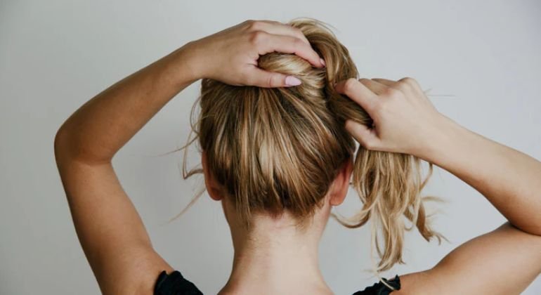 Avoid Tight Hair Ties