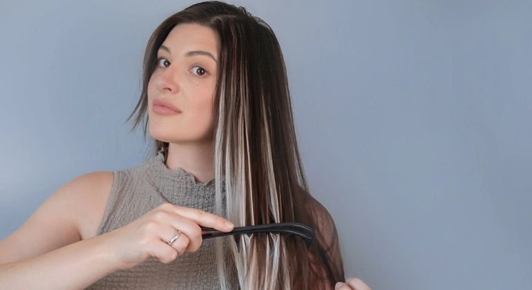 How to Dry Clip-In Extensions Without Damage