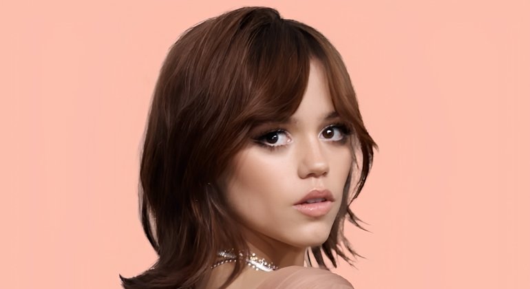 Face-Framing Bangs Without the Cut