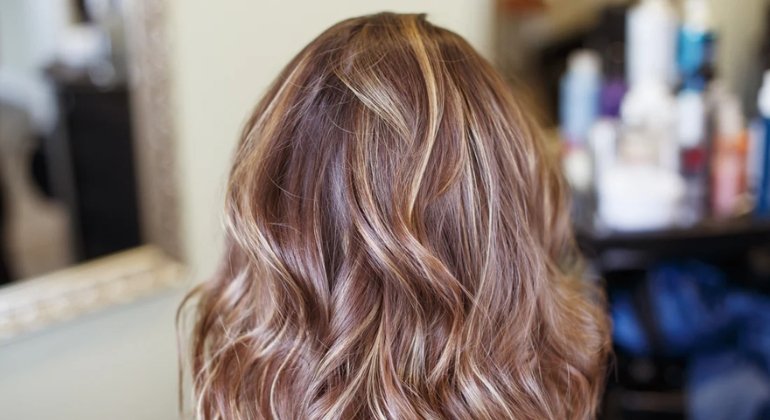 How to get tousled hair without heat