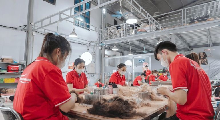 Why Buy Factory Direct Hair Extensions from a Raw Vietnamese Hair Supplier