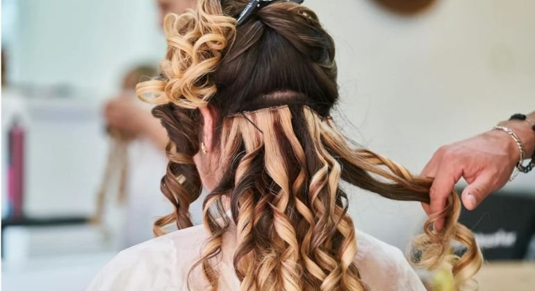 How to Blend Extensions with Curly Hair